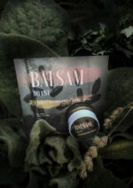 Balsam do ust z fasoli tonka i żywicy benzoesowej