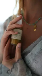 Dezodorant naturalny z trawy, korzeni i kwiatów - obrazek 5